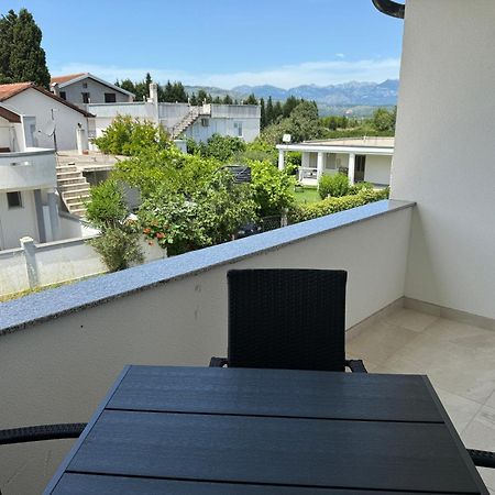 Adla Apartmani 울친 외부 사진