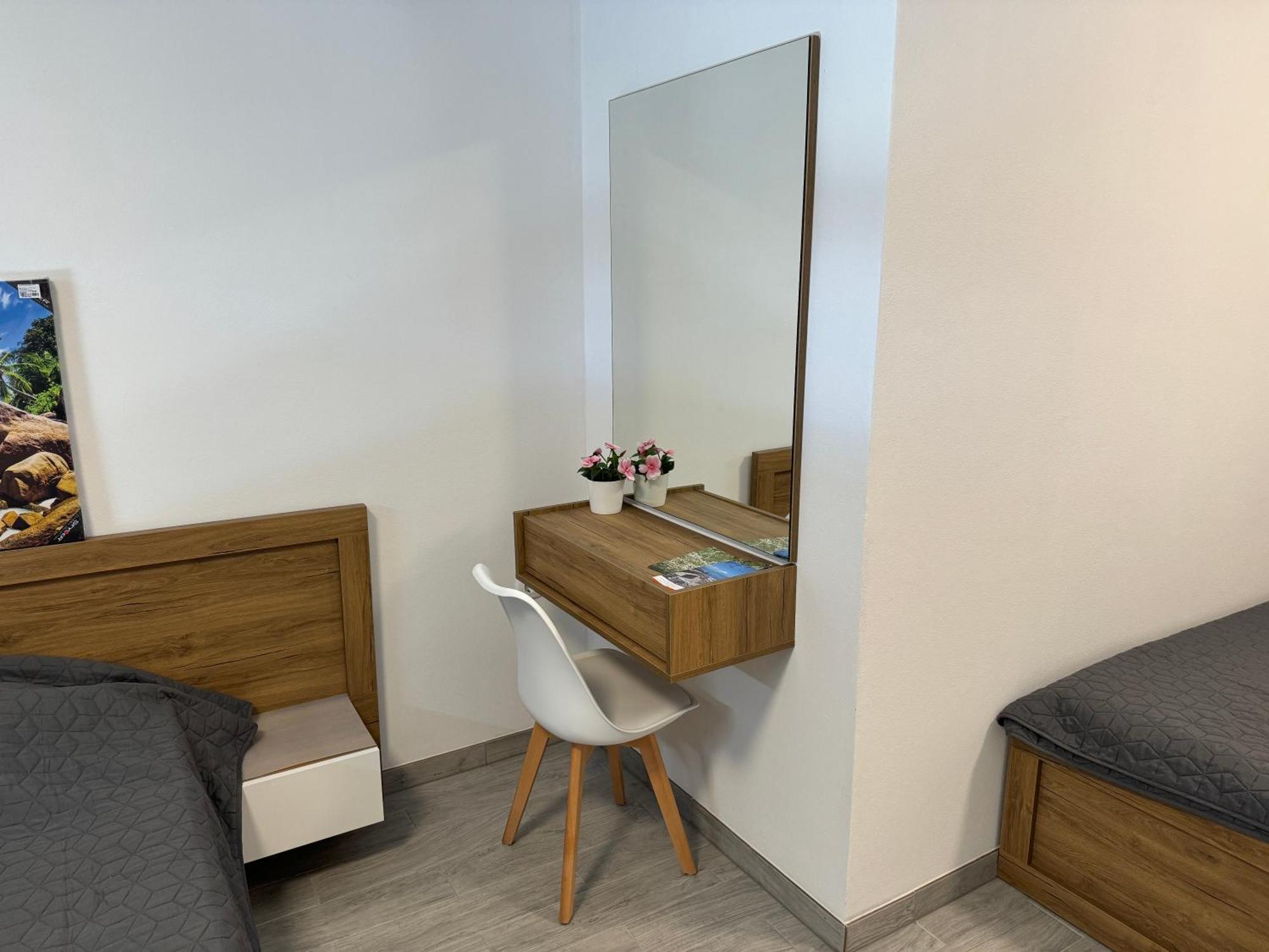 Adla Apartmani 울친 외부 사진
