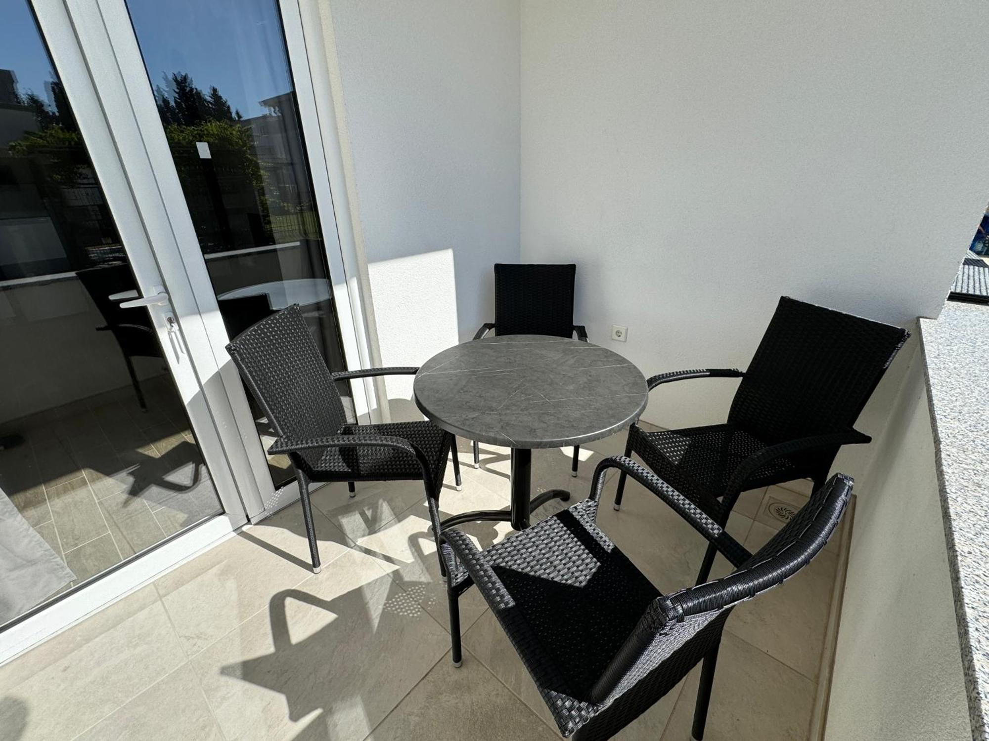 Adla Apartmani 울친 외부 사진