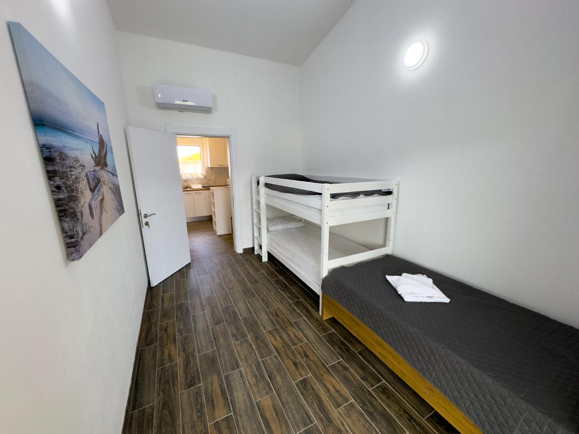 Adla Apartmani 울친 외부 사진
