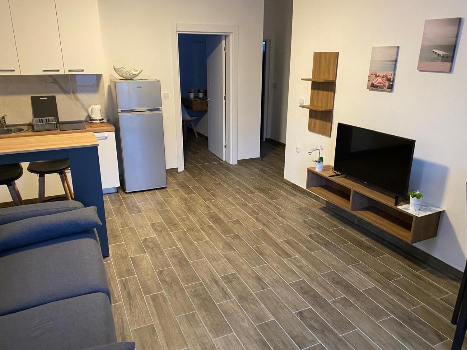 Adla Apartmani 울친 외부 사진