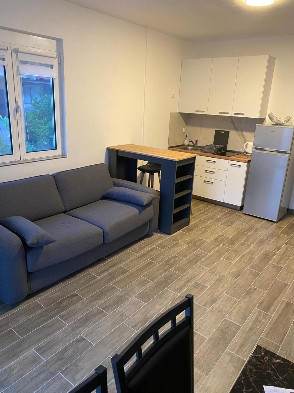 Adla Apartmani 울친 외부 사진