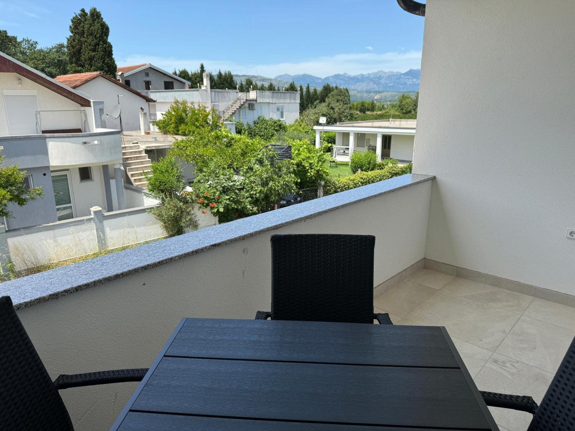 Adla Apartmani 울친 외부 사진