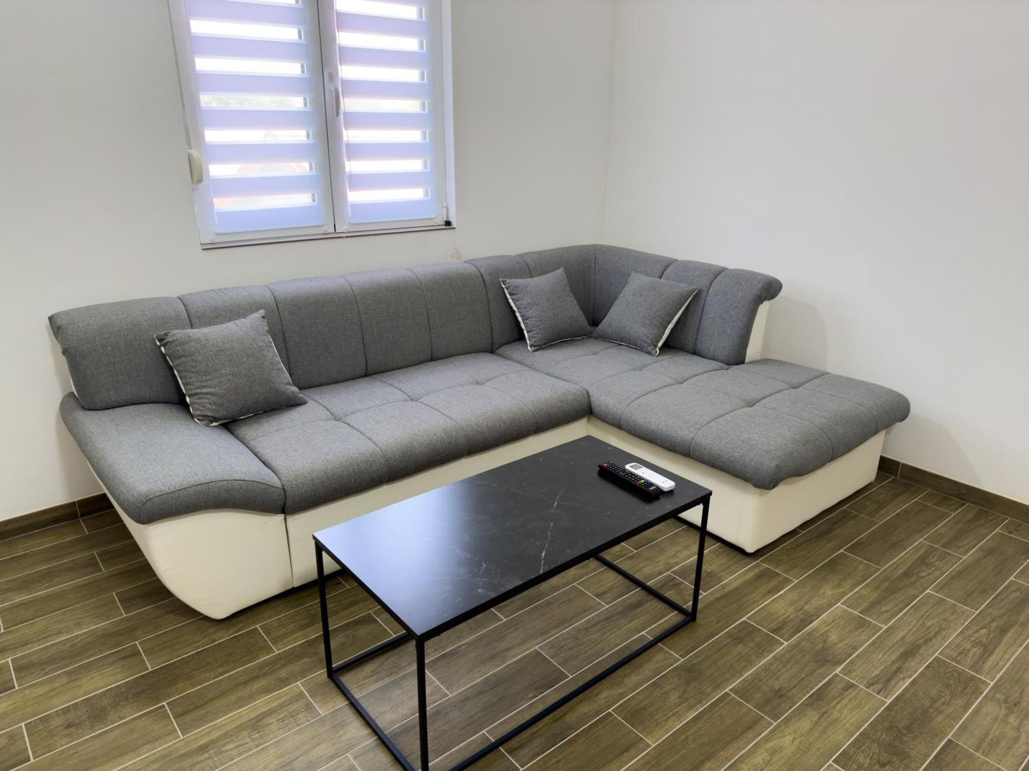 Adla Apartmani 울친 외부 사진