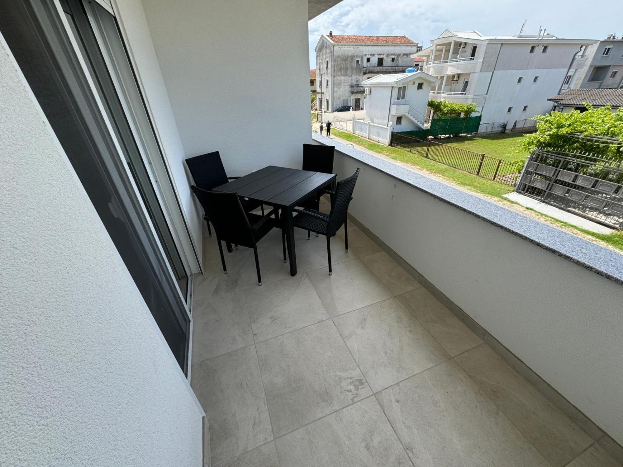 Adla Apartmani 울친 외부 사진
